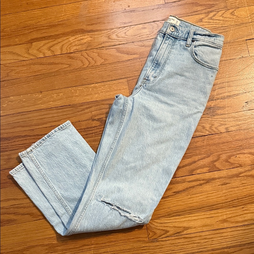 Ultra High Rise 90’s straight—A&F